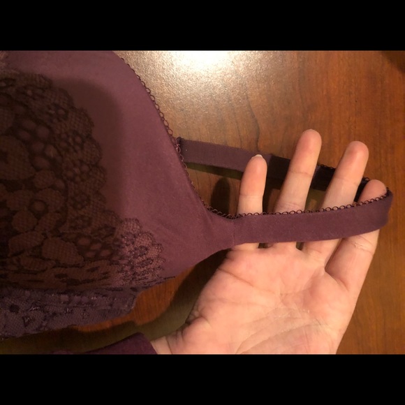 VS BRA - Picture 4 of 4